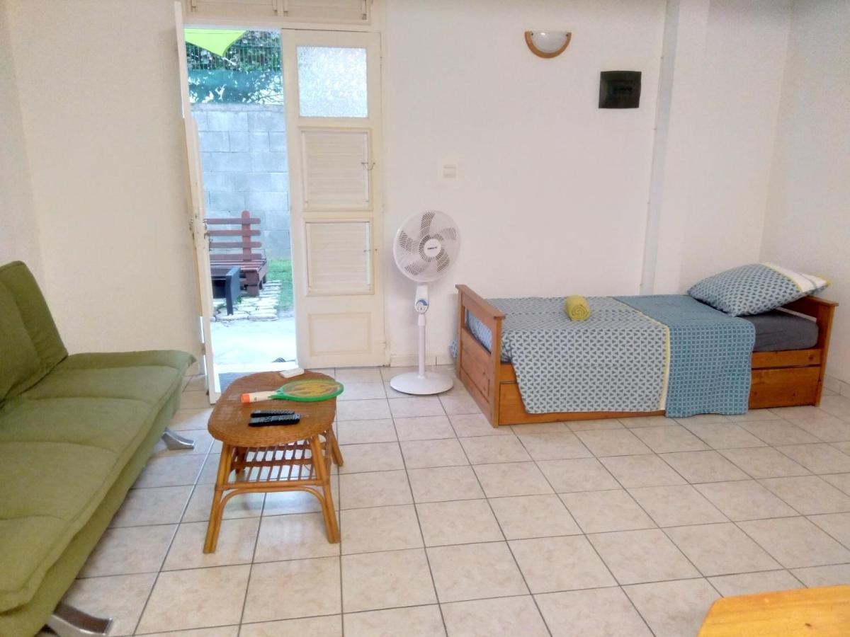 F2 Rez De Jardin Carbet Leilighet Le Carbet Eksteriør bilde